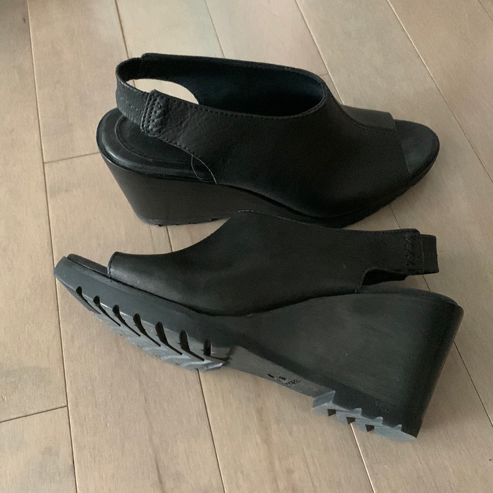 Sorel Black Leather Slingback Wedge Sandals Size 7.5